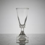 1754&nbsp;8013&nbsp;Snapsglas